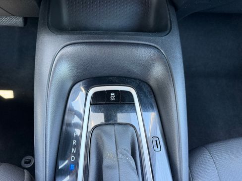 Used 2020 Toyota Corolla LE Sedan FWD image 8
