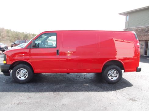 Used 2017 Chevrolet Express 2500 LS image 8