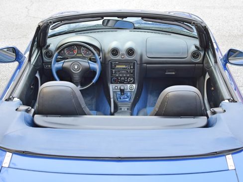 Used 1999 MAZDA MX-5 Miata 10th Anniversary Edition image 19