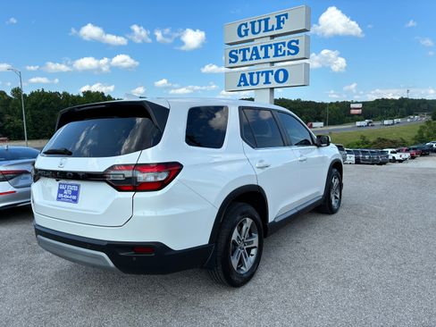 Used 2025 Honda Pilot EX-L image 6