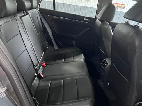 Used 2012 Volkswagen Jetta TDI image 12