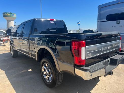 Used 2019 Ford F250 King Ranch image 2