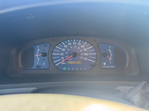 Used 2003 Toyota Sienna CE image 21