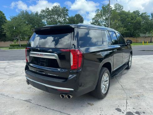 Used 2022 GMC Yukon XL Denali AWD/4WD image 5