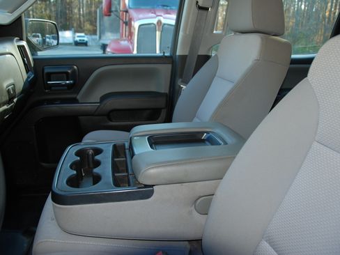 Used 2017 Chevrolet Silverado 2500 image 18