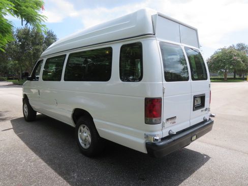 Used 2011 Ford E-350 and Econoline 350 Extended Super Duty RWD image 15