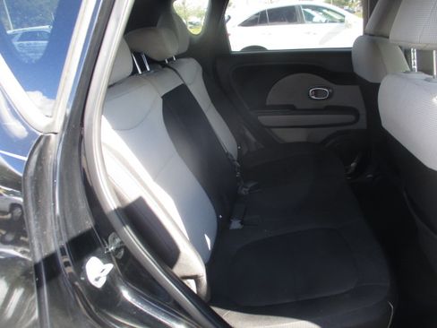 Used 2014 Kia Soul S image 9