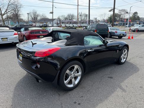 Used 2008 Pontiac Solstice GXP image 27