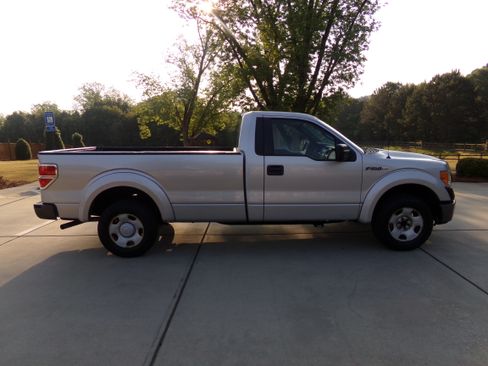 Used 2009 Ford F150 2WD Regular Cab XL image 6