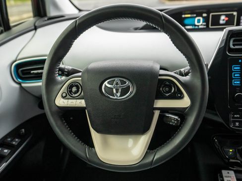 Used 2016 Toyota Prius image 29