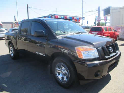 Used 2014 Nissan Titan S Pickup 4D 5 1/2 ft RWD image 15
