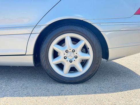 Used 2001 Mercedes-Benz C 320 Sedan image 15