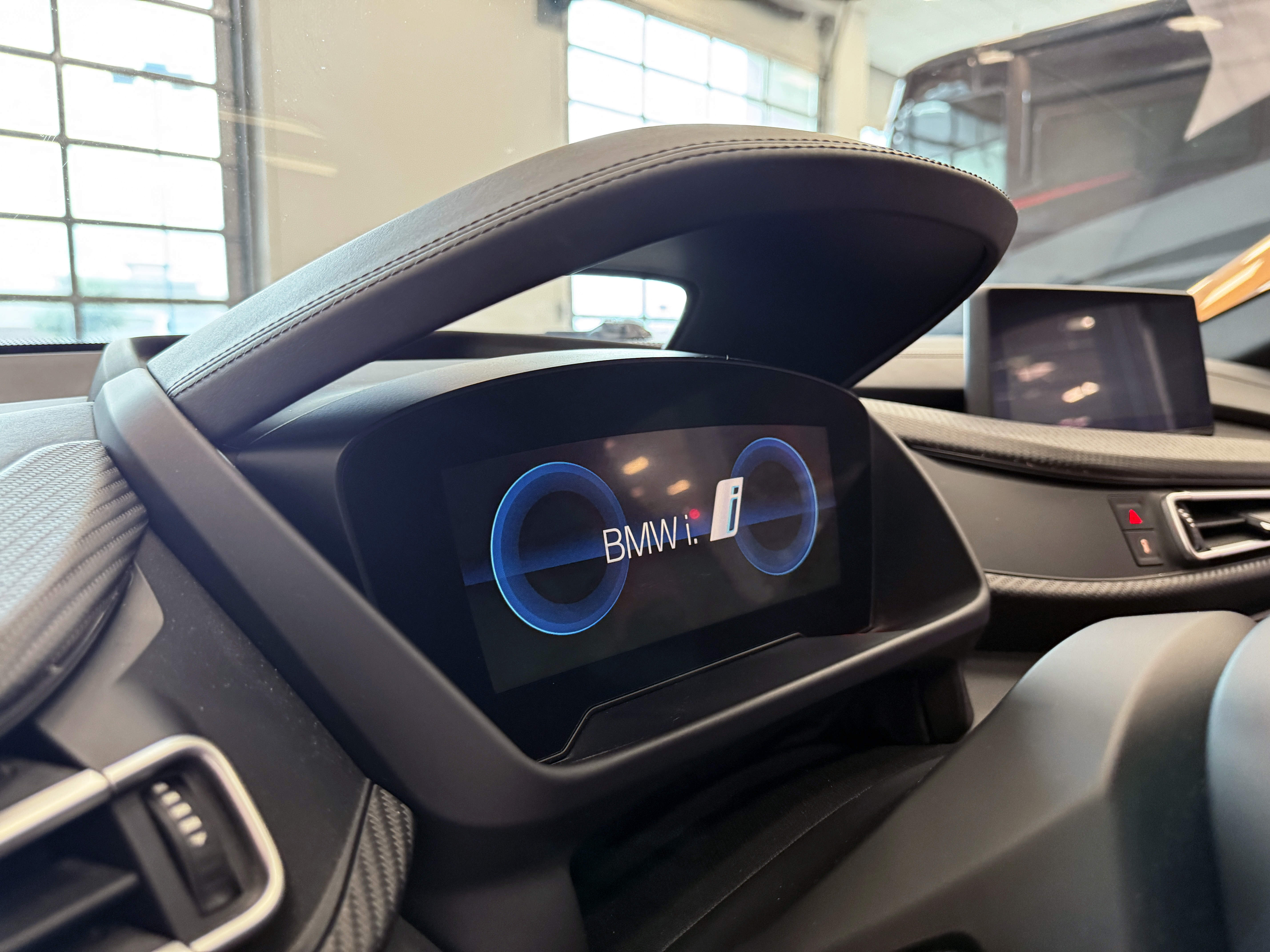Used 2019 BMW i8 Coupe AWD/4WD image 22