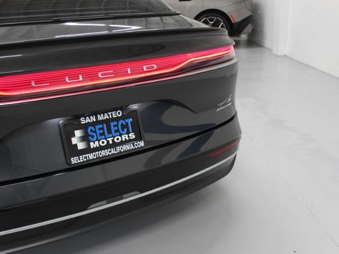 Used 2023 Lucid Air Grand Touring image 10