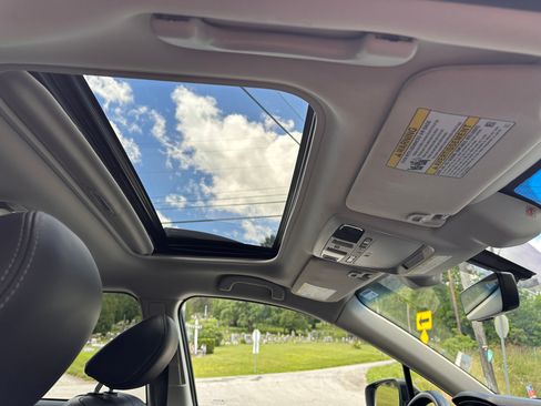 Used 2018 Subaru Outback 2.5i Limited AWD/4WD image 14