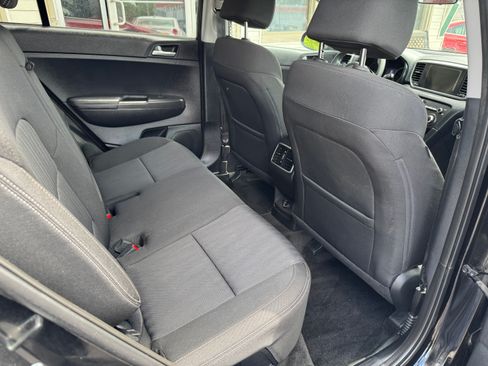 Used 2020 Kia Sportage LX image 14