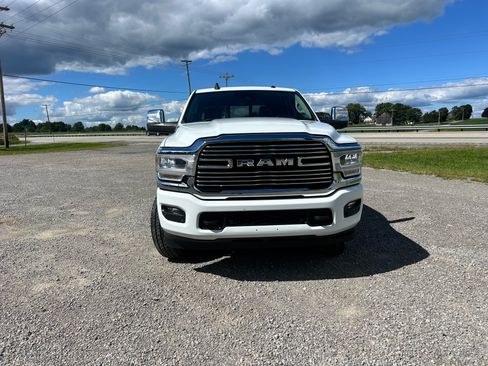 Used 2024 RAM 2500 4x4 Crew Cab Laramie image 4