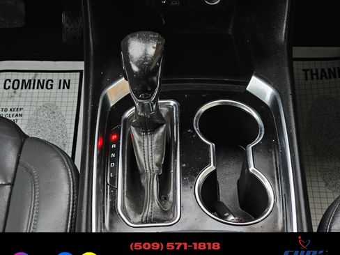 Used 2021 Chevrolet Traverse LT image 10