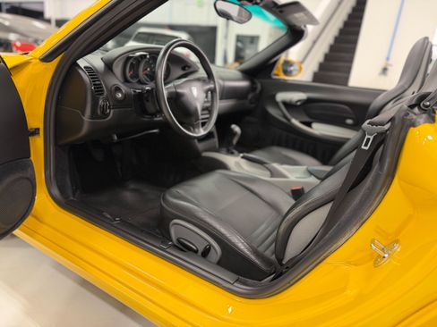 Used 2000 Porsche Boxster image 12