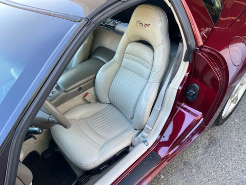 Used 2003 Chevrolet Corvette image 27