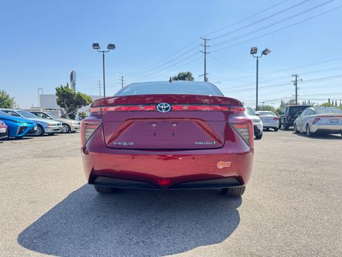 Used 2019 Toyota Mirai image 6