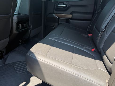 Used 2021 Chevrolet Silverado 1500 4x4 Crew Cab LT Trail Boss image 13