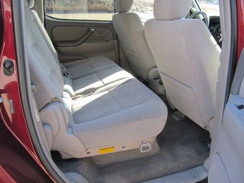 Used 2006 Toyota Tundra Darrell Waltrip Edition image 12