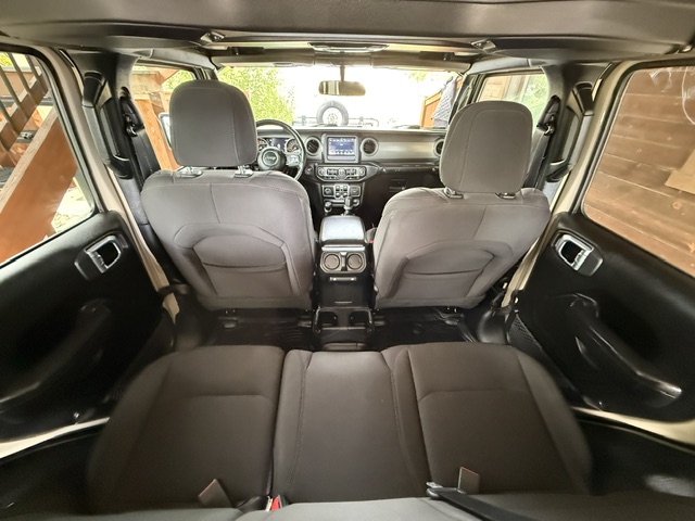 Used 2022 Jeep Wrangler 4WD Unlimited Sport image 19