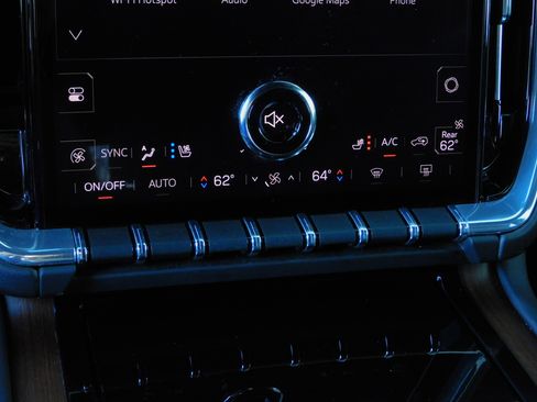 Used 2025 GMC Yukon Denali image 34