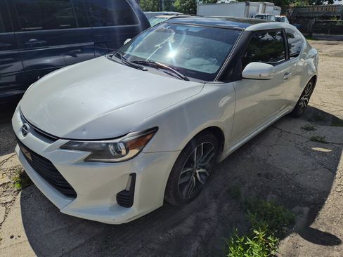Used 2016 Scion tC UNAVAIL FWD image 2