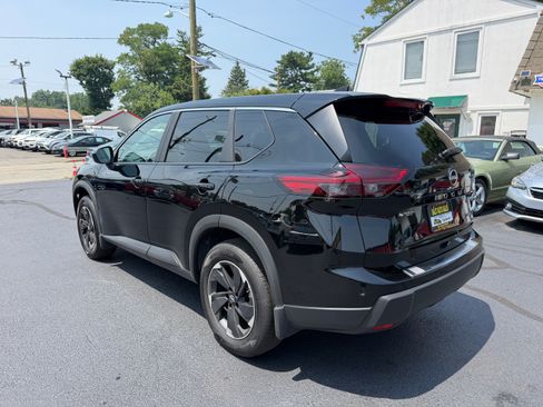 Used 2026 Nissan Rogue AWD SV image 25