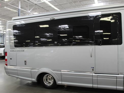 Used 2017 Mercedes-Benz Sprinter 3500 image 6