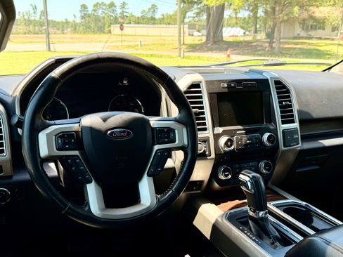 Used 2015 Ford F150 4x4 SuperCrew image 13