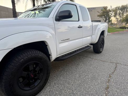 Used 2005 Toyota Tacoma 2WD Access Cab PreRunner V6 image 23