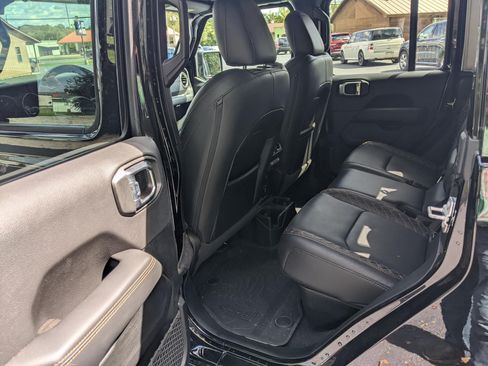 Used 2023 Jeep Gladiator High Altitude image 6