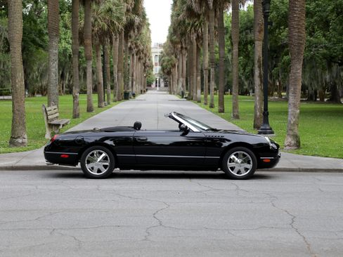 Used 2002 Ford Thunderbird RWD image 1