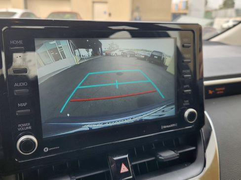 Used 2022 Toyota Corolla LE image 14