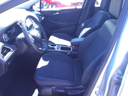 Used 2017 Chevrolet Cruze LS Sedan FWD image 7