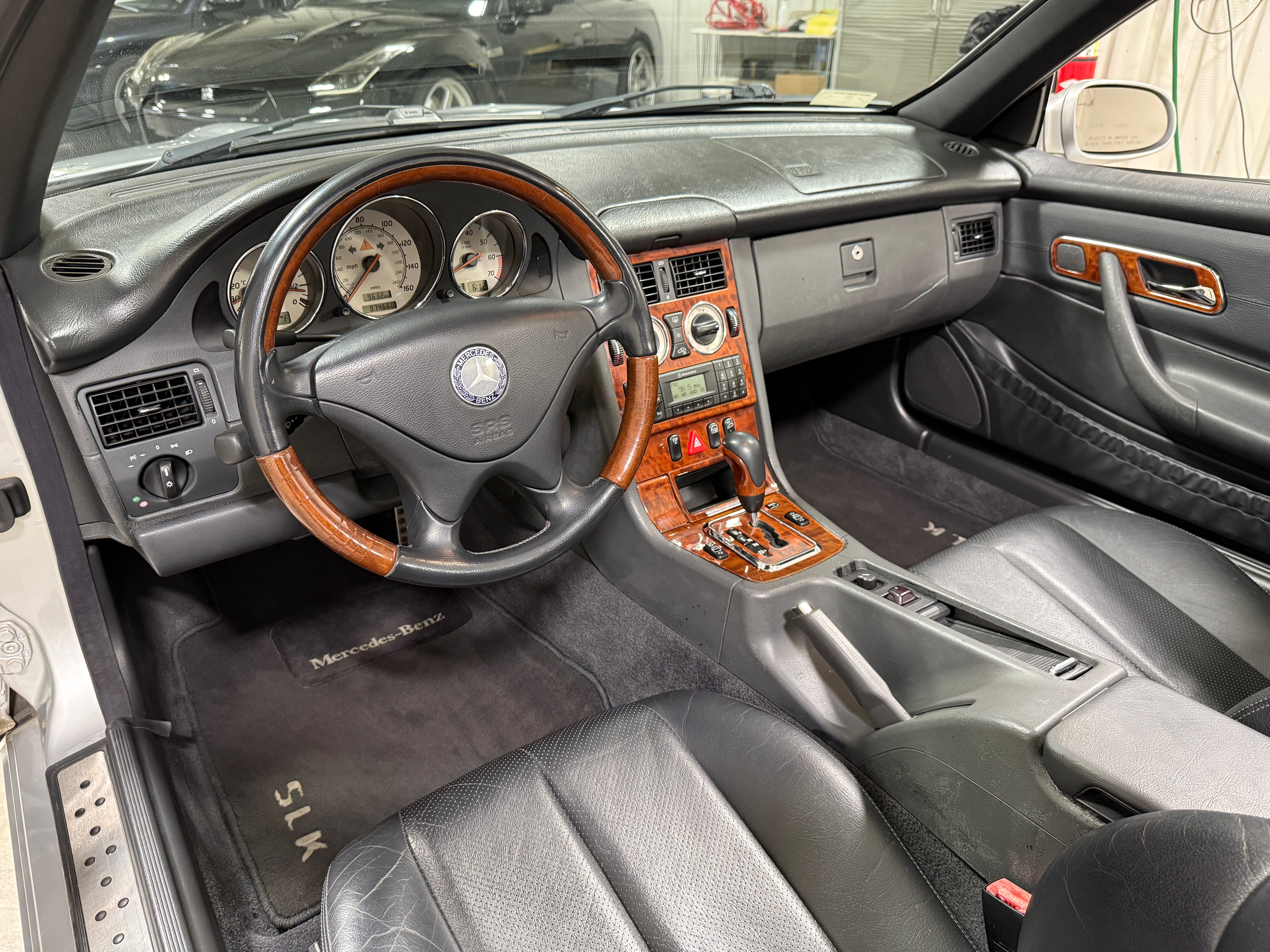 Used 2001 Mercedes-Benz SLK 320 image 22