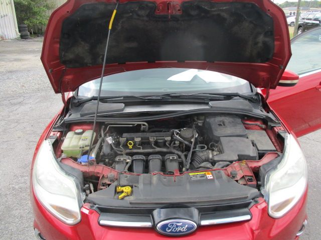 Used 2012 Ford Focus SEL Hatchback FWD image 47