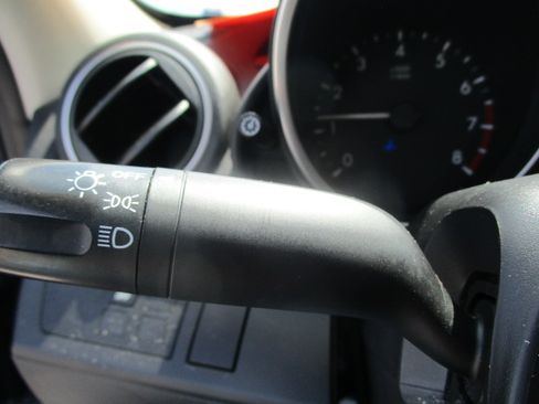 Used 2011 MAZDA MAZDA3 i Sport Sedan FWD image 34