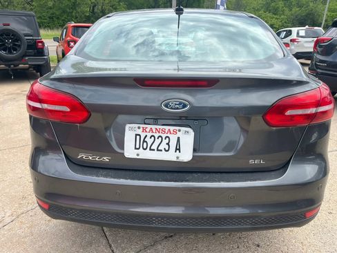 Used 2018 Ford Focus SEL FWD image 9