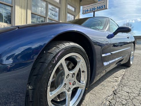 Used 2000 Chevrolet Corvette image 9