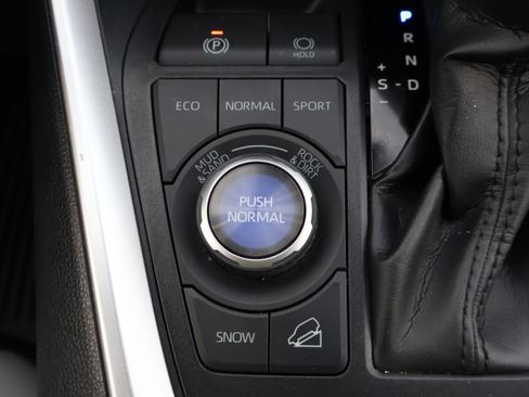 Used 2022 Toyota RAV4 Limited image 22