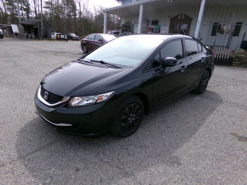 Used 2013 Honda Civic LX image 1