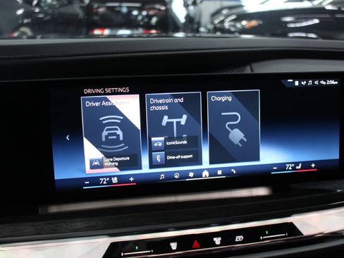 Used 2024 BMW i7 eDrive50 RWD image 39