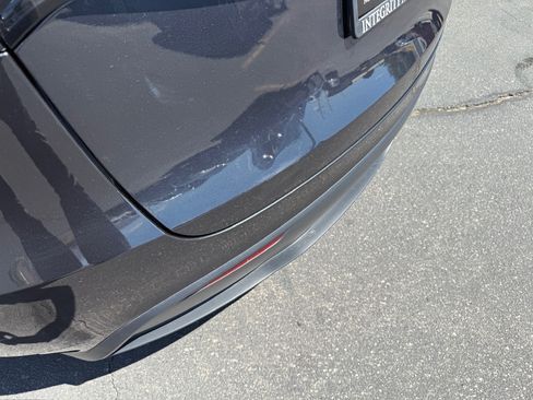 Used 2024 Tesla Model Y Performance image 9