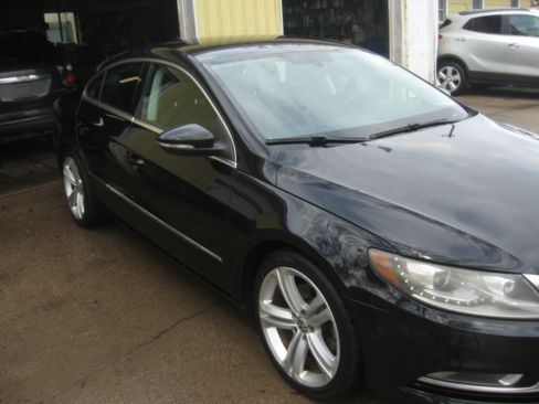 Used 2013 Volkswagen CC Sport image 3