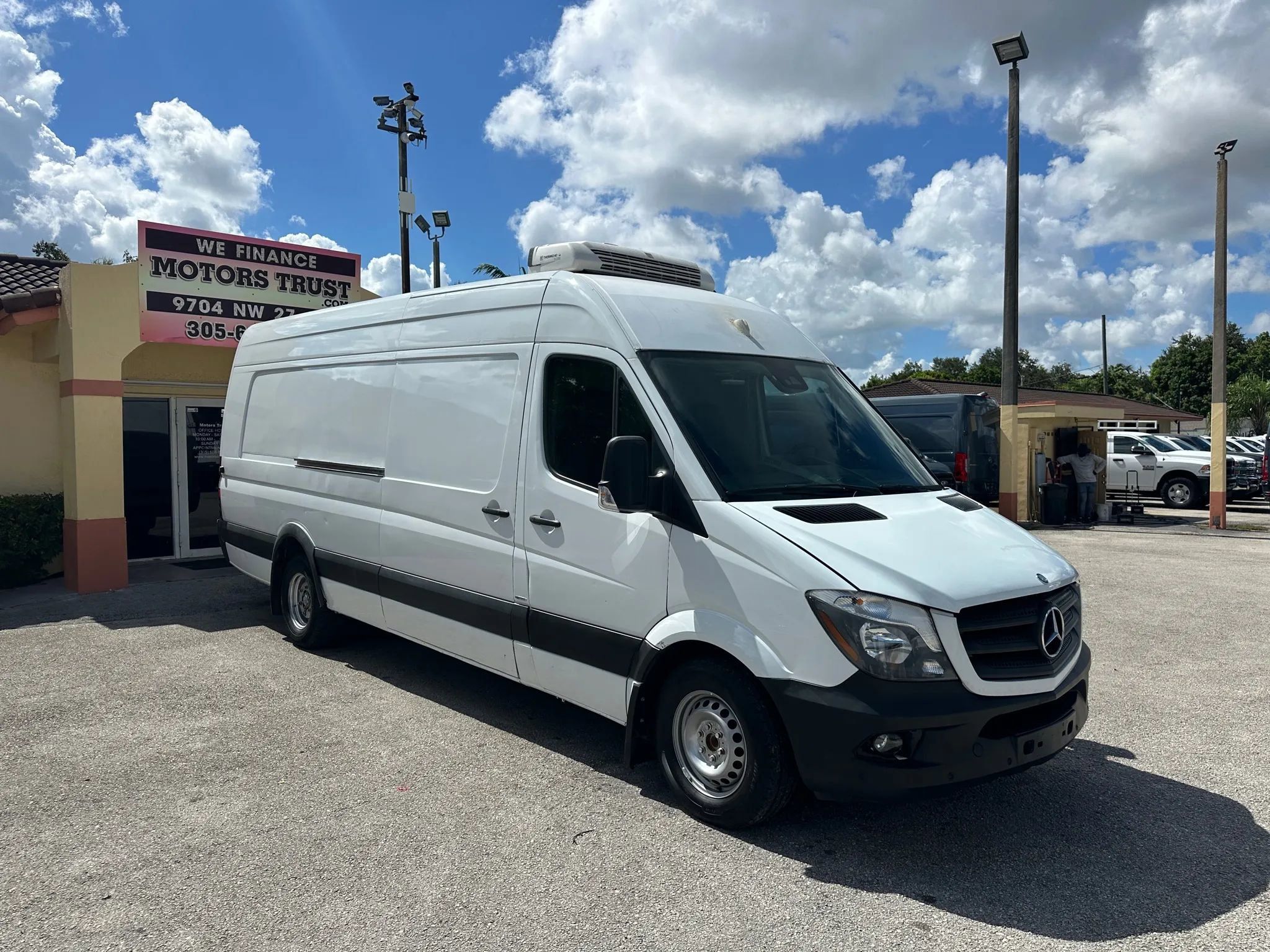 Used 2016 Mercedes-Benz Sprinter 2500 170 Extended Cargo image 10