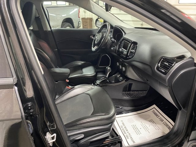 Used 2018 Jeep Compass FWD Latitude image 23